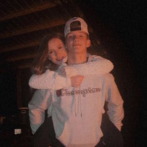 Meet your Posher, Claire